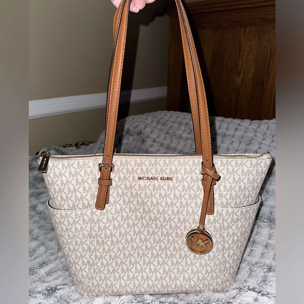 Michael Kors Jet Set Large Tote